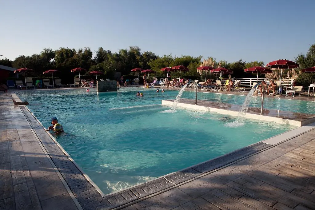 Club Esse Sporting Hotel Stintino 4*,